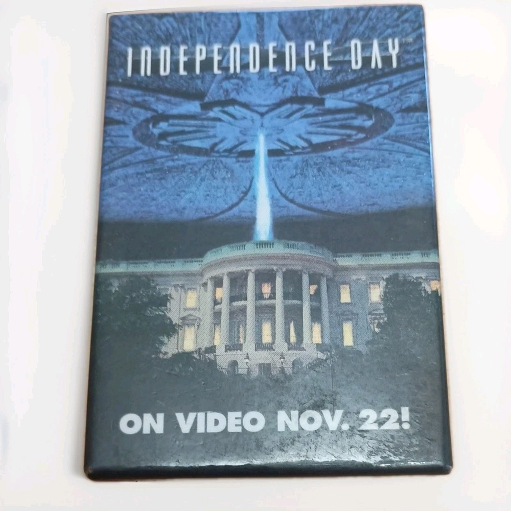 Independence Day Video DVD Release Promo Movie Button Pin 1996 ID4 Vintage